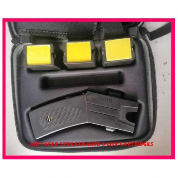 AIR TASER STUN GUN WITH 3 LIVE CARTRIDGES